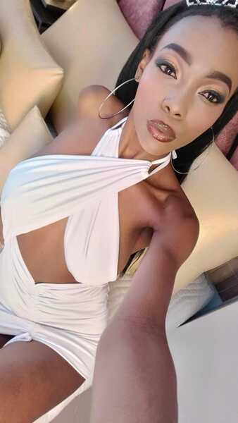 AngelyStone Photo