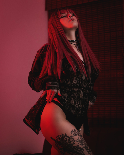ScarletBridgee Photo
