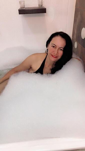 LilyBenet18 Photo