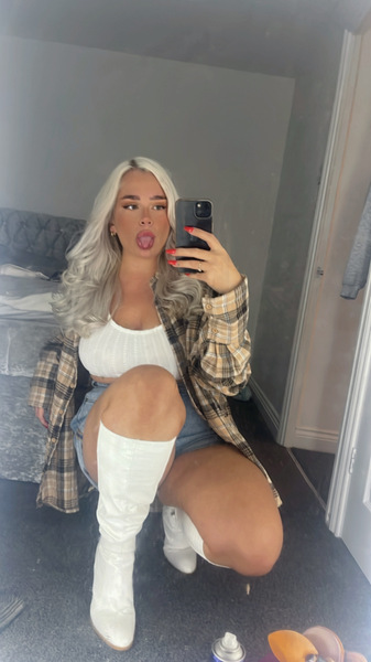 BritishBlondeBabydoll Photo BritishBlondeBabydoll Photo