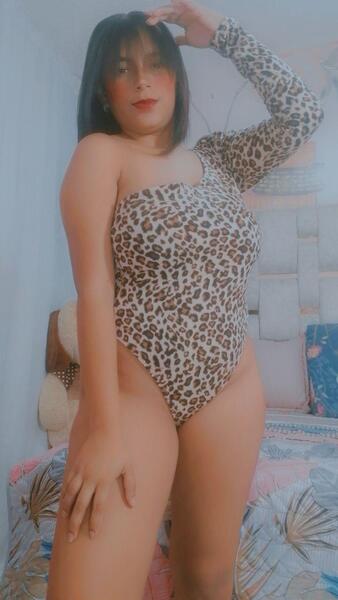 CAMILAROUS Photo