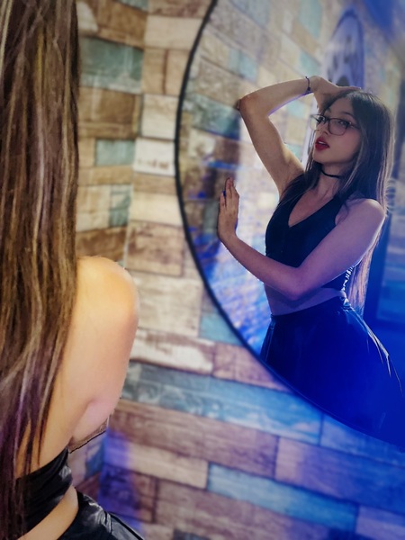 VenusHornyyy Photo
