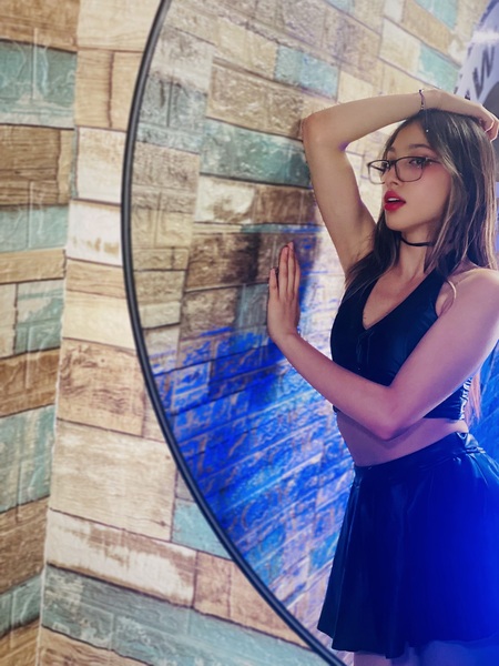 VenusHornyyy Photo