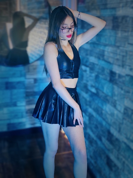 VenusHornyyy Photo