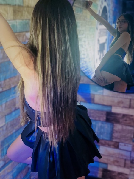 VenusHornyyy Photo
