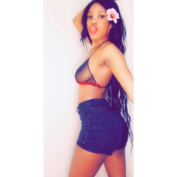 SEXYSEDUCTIVEXX Photo