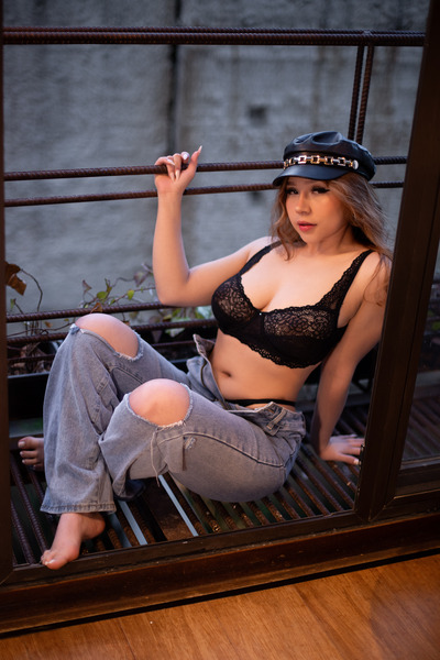 EmilyChachati Photo