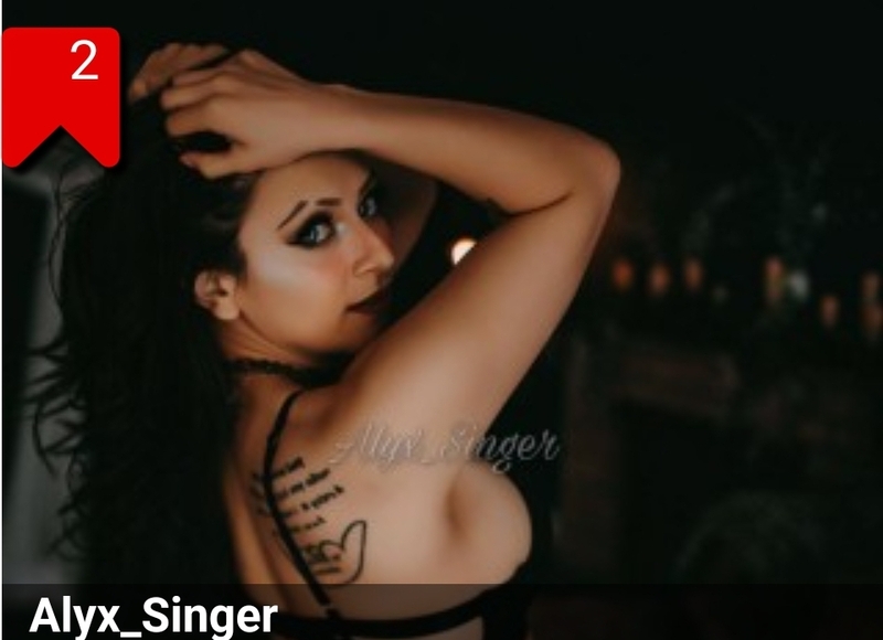 Alyx_Singer Photo