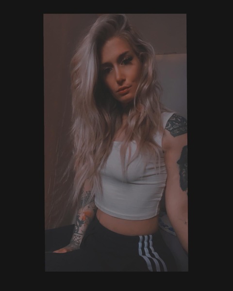 GemmyHidden Photo