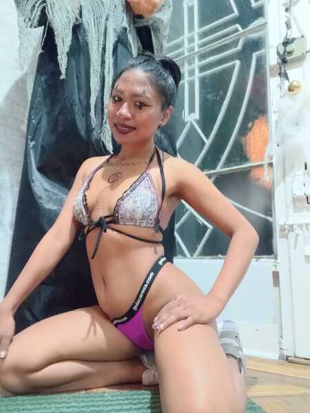 SairaPinky Photo