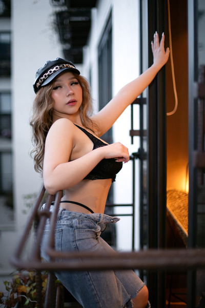 EmilyChachati Photo