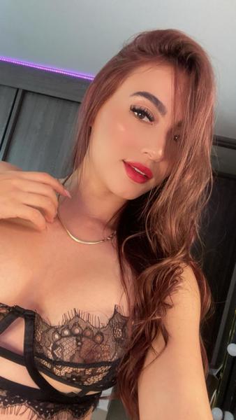 KellyZambrano Photo