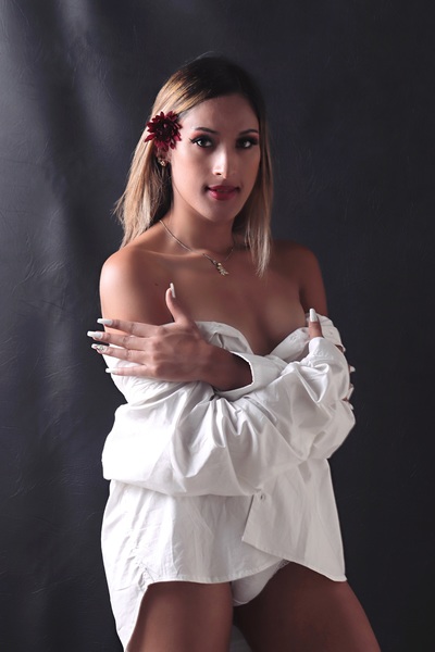 ESTRELLAHARISON Photo
