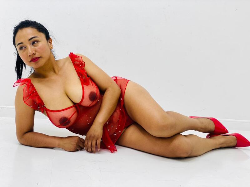 SalmaSantos Photo