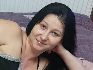 Emiliaaaa Live Cam