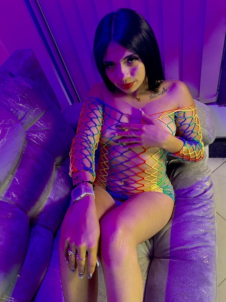 ariiannathompson Photo ariiannathompson Photo