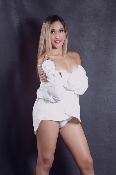 ESTRELLAHARISON Photo