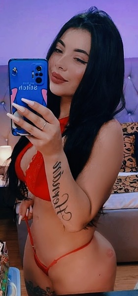 sharonscarllet Photo