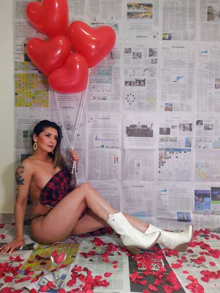 AntoHot Photo