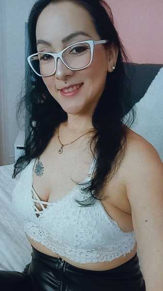 kiarabermoth Photo kiarabermoth Photo