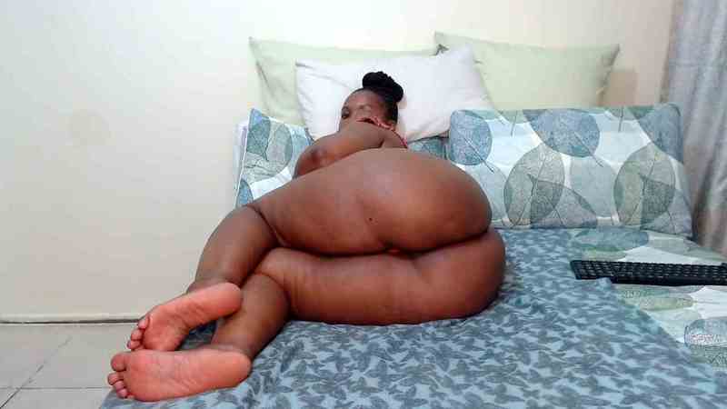 CurvyCin Photo