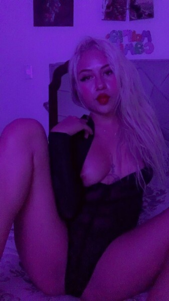 ConstansBlonde Photo