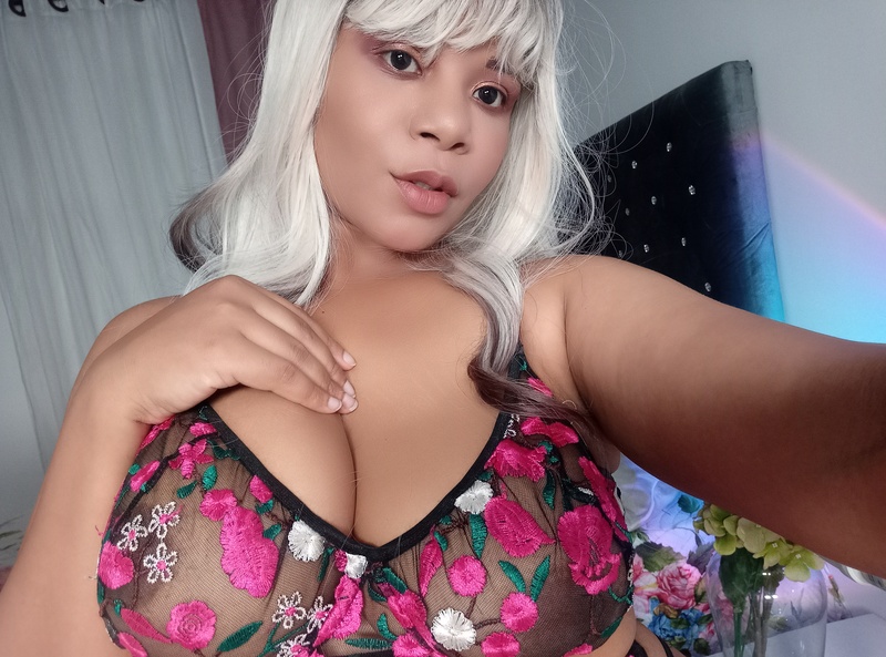 sofhylorenscum29 Photo sofhylorenscum29 Photo