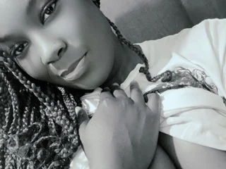 PrettyByNature Live Cam