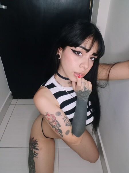 MissTomie19 Photo