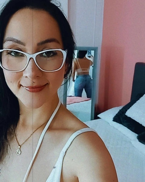 kiarabermoth Photo kiarabermoth Photo