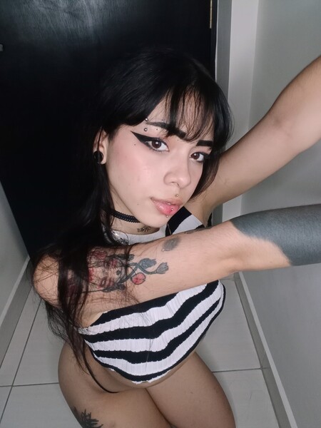 MissTomie19 Photo