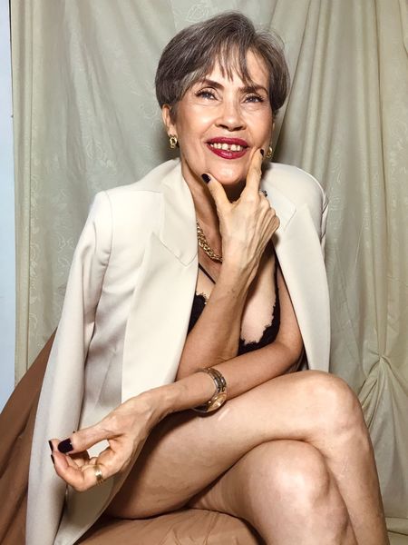 belleblondmature Photo