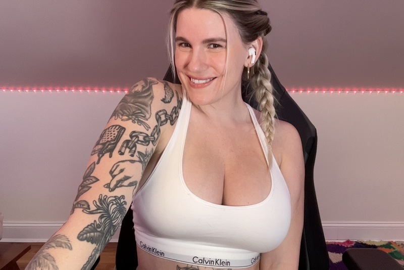 YourFaveJade Photo