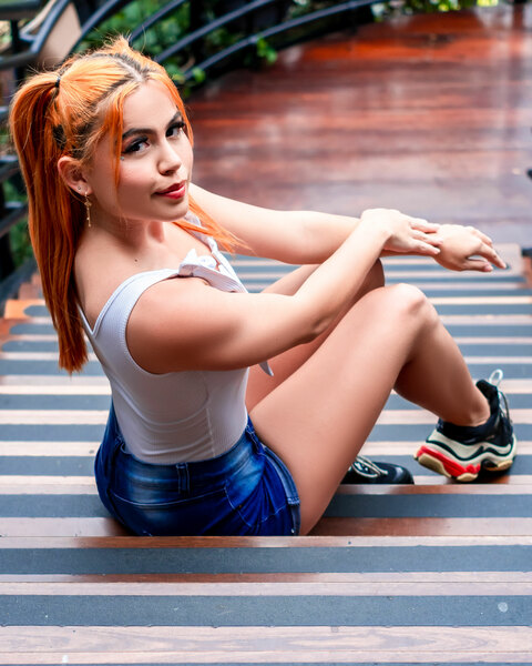 ElleWesst Photo