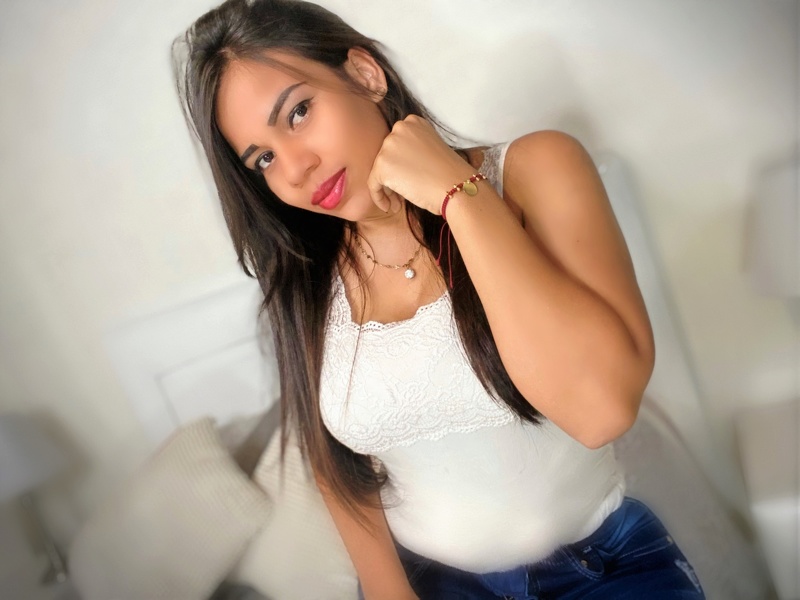 LanaBigTits Photo