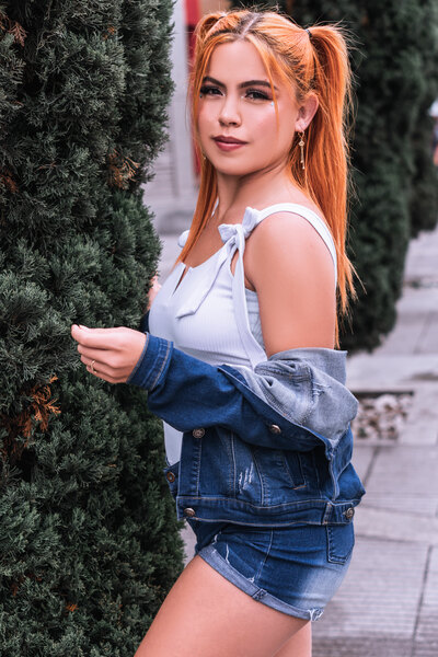 ElleWesst Photo