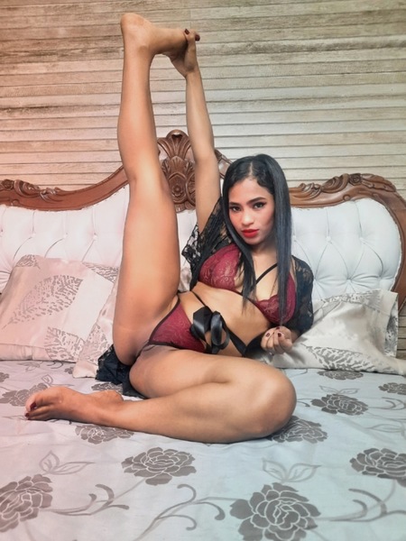 AlishaCox Photo