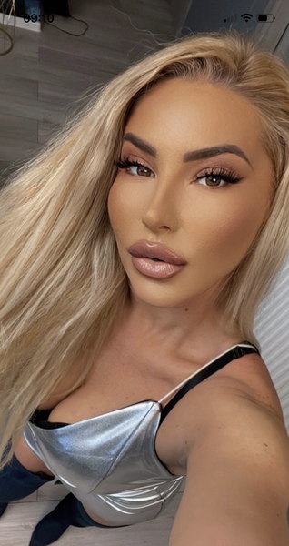 MelissaLaurenCox Photo MelissaLaurenCox Photo