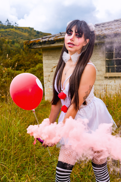 Tara_Red Photo Tara_Red Photo