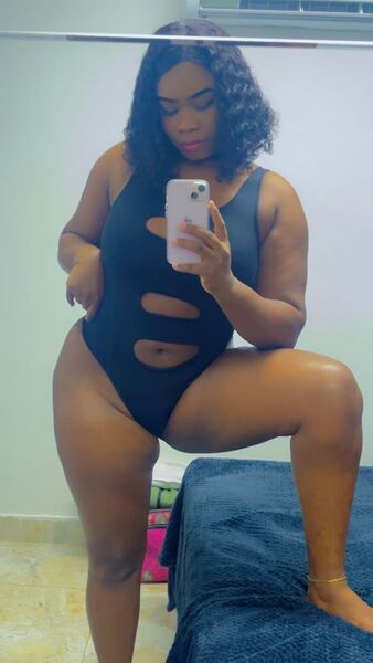 SaraiEvans Photo