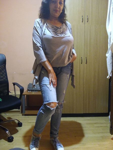 EvelyneFlirtyMilf Photo