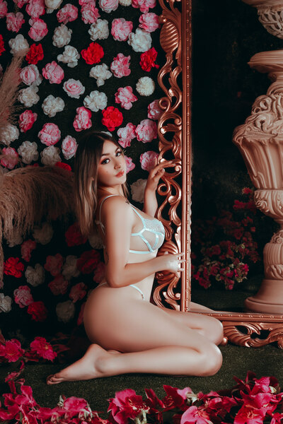 AnnieLeonii Photo
