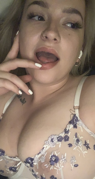 BritishMissPoppy Photo BritishMissPoppy Photo