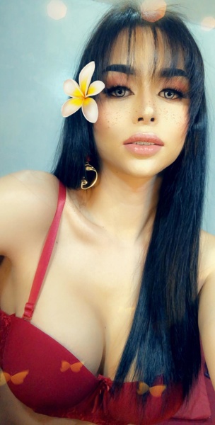 XtraHotTsAndrea Photo