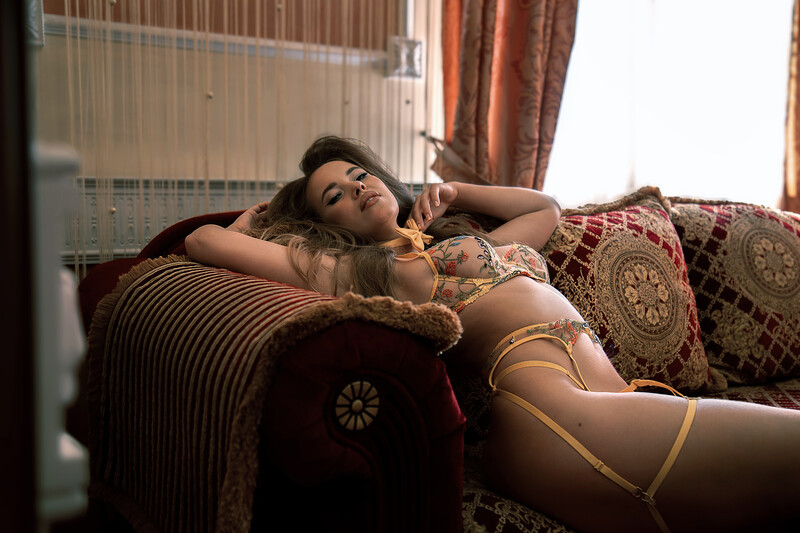 SweetBlonde20 Photo
