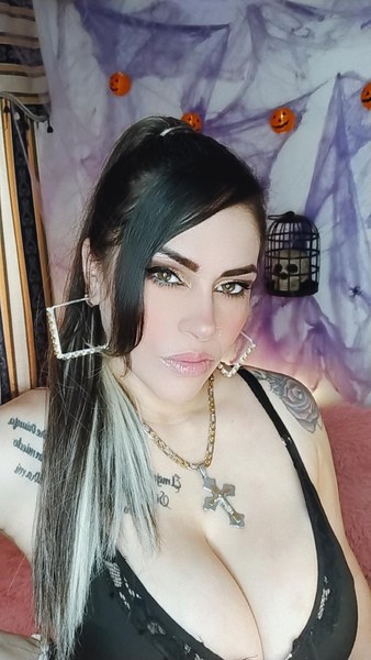 ChelaQueen18 Photo