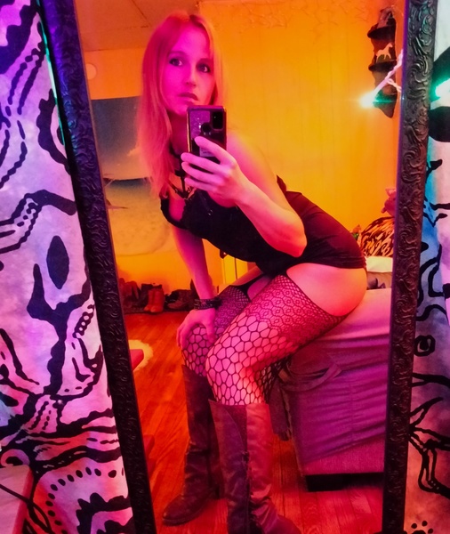 KasharaNicole Photo