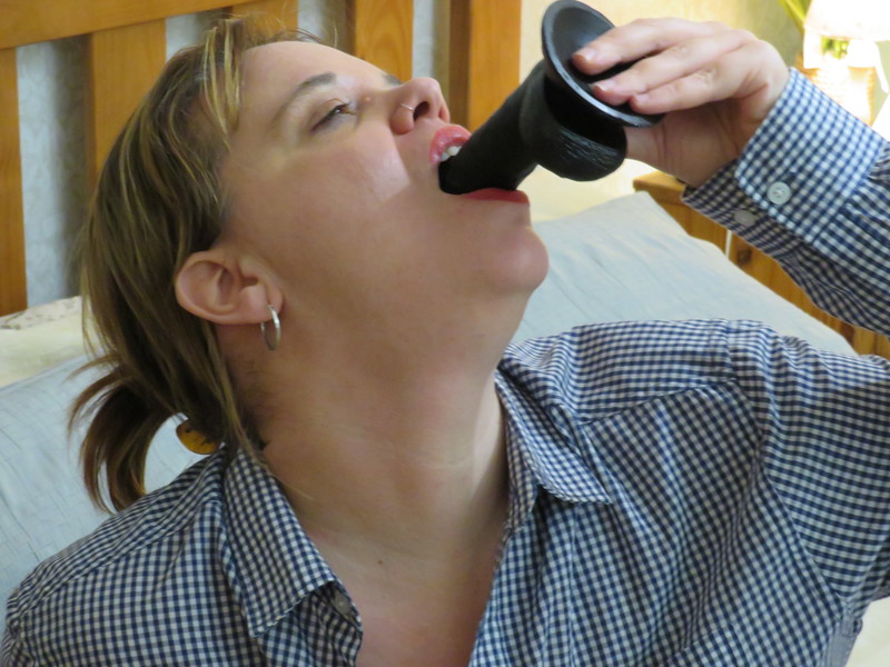 LucyLusciousLips Photo