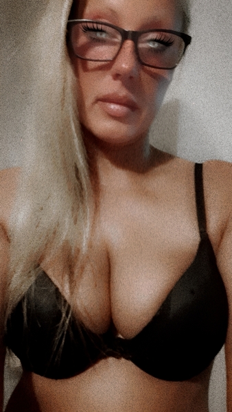 Aimz2PleaseX Photo