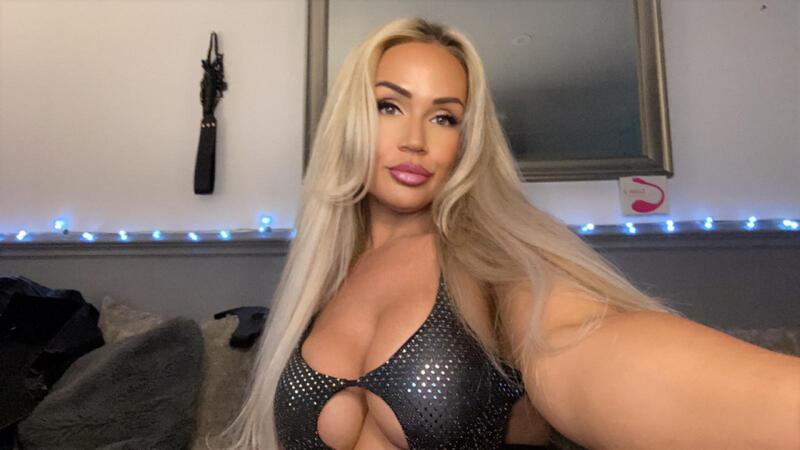 Bella_steel_official Photo